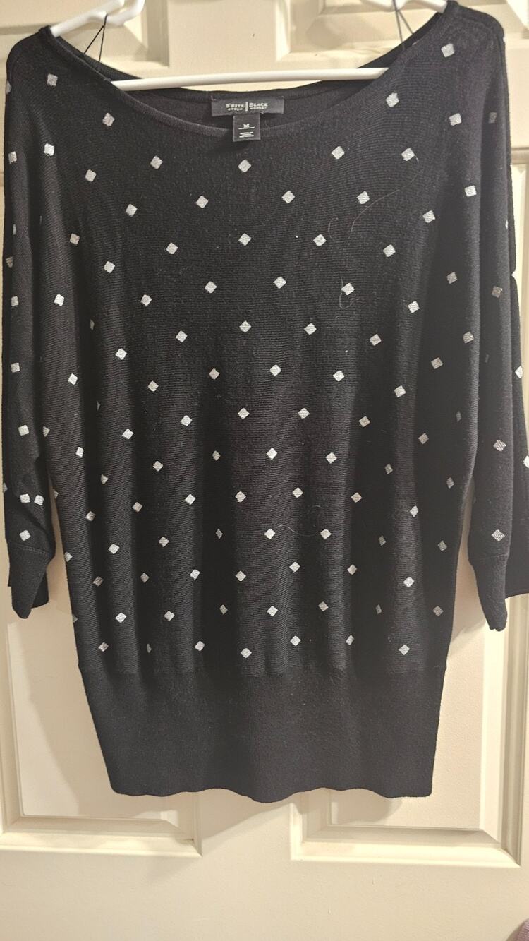 White House Black Market EUC Black Knit Sweater Top Silver embellishment EUC